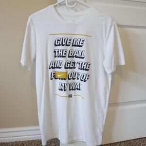 Lebron Tee edium